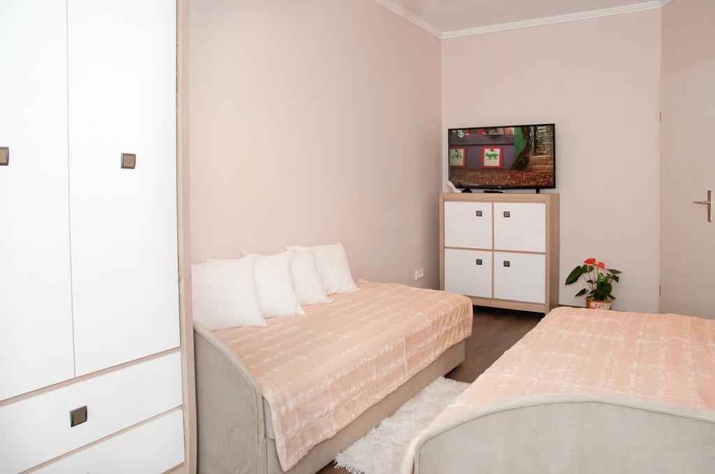 Ametiszt Apartman Heviz Ngoại thất bức ảnh