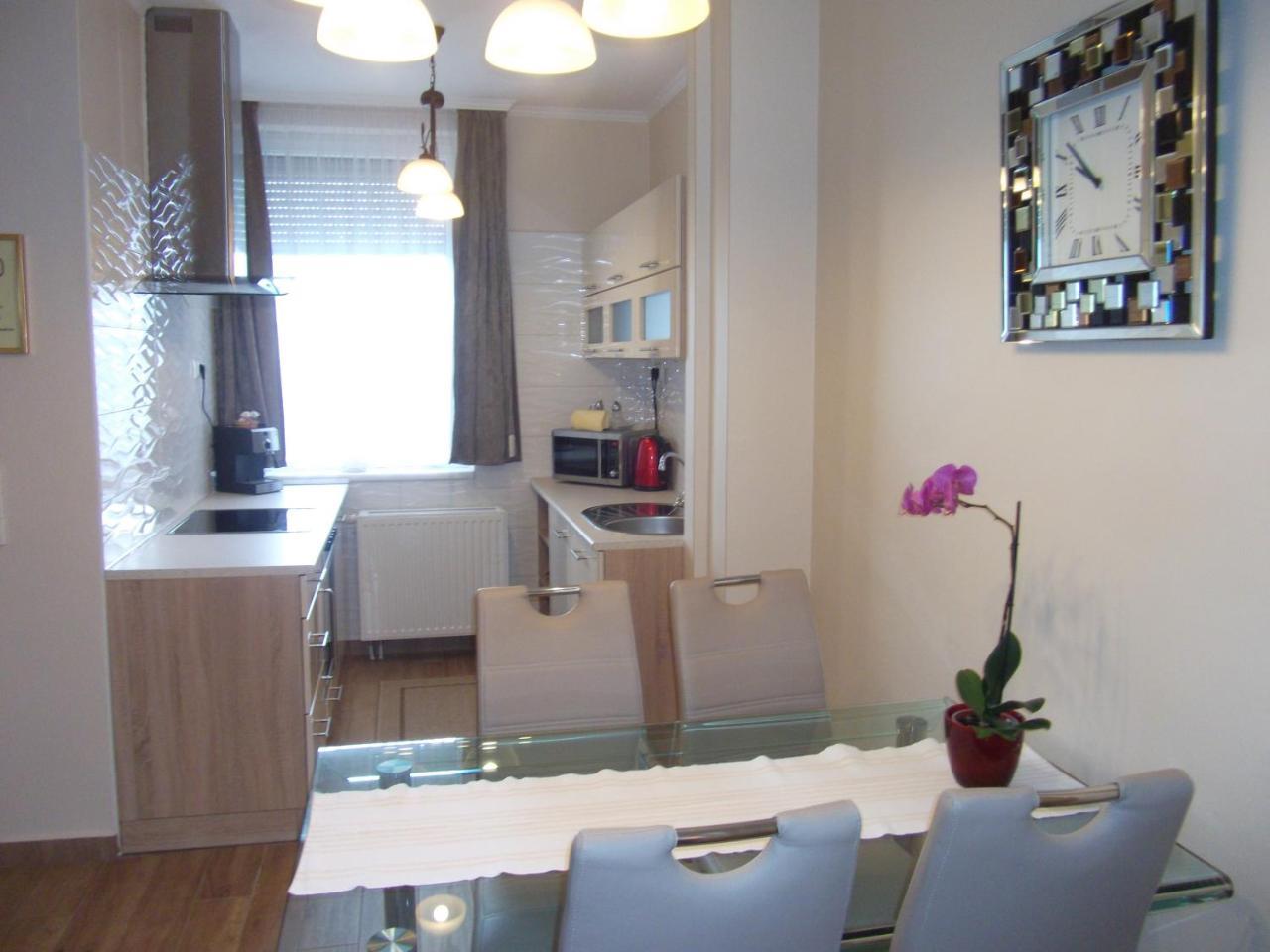 Ametiszt Apartman Heviz Ngoại thất bức ảnh