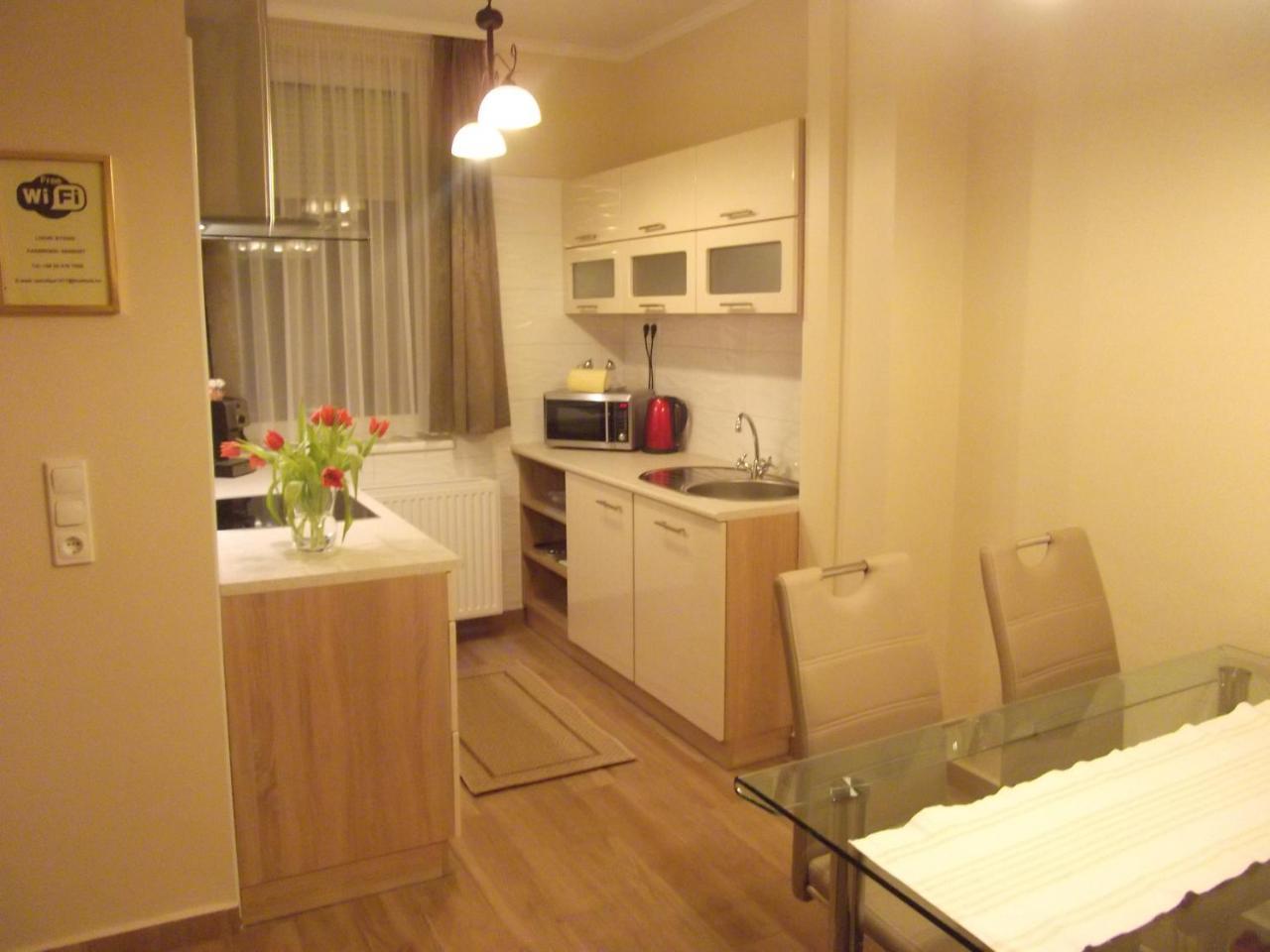 Ametiszt Apartman Heviz Ngoại thất bức ảnh
