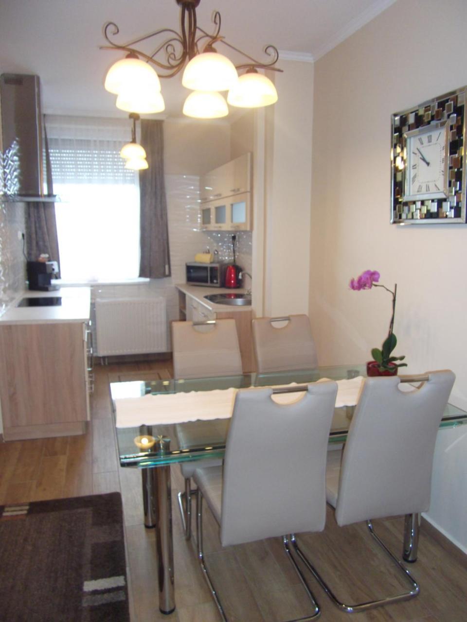 Ametiszt Apartman Heviz Ngoại thất bức ảnh